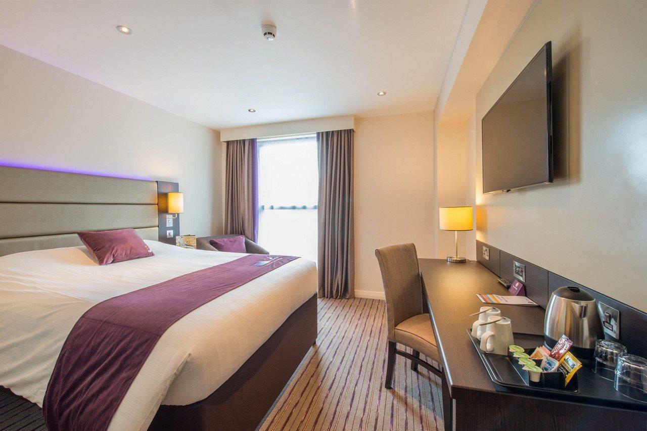 Premier Inn Chelmsford City Centre Экстерьер фото