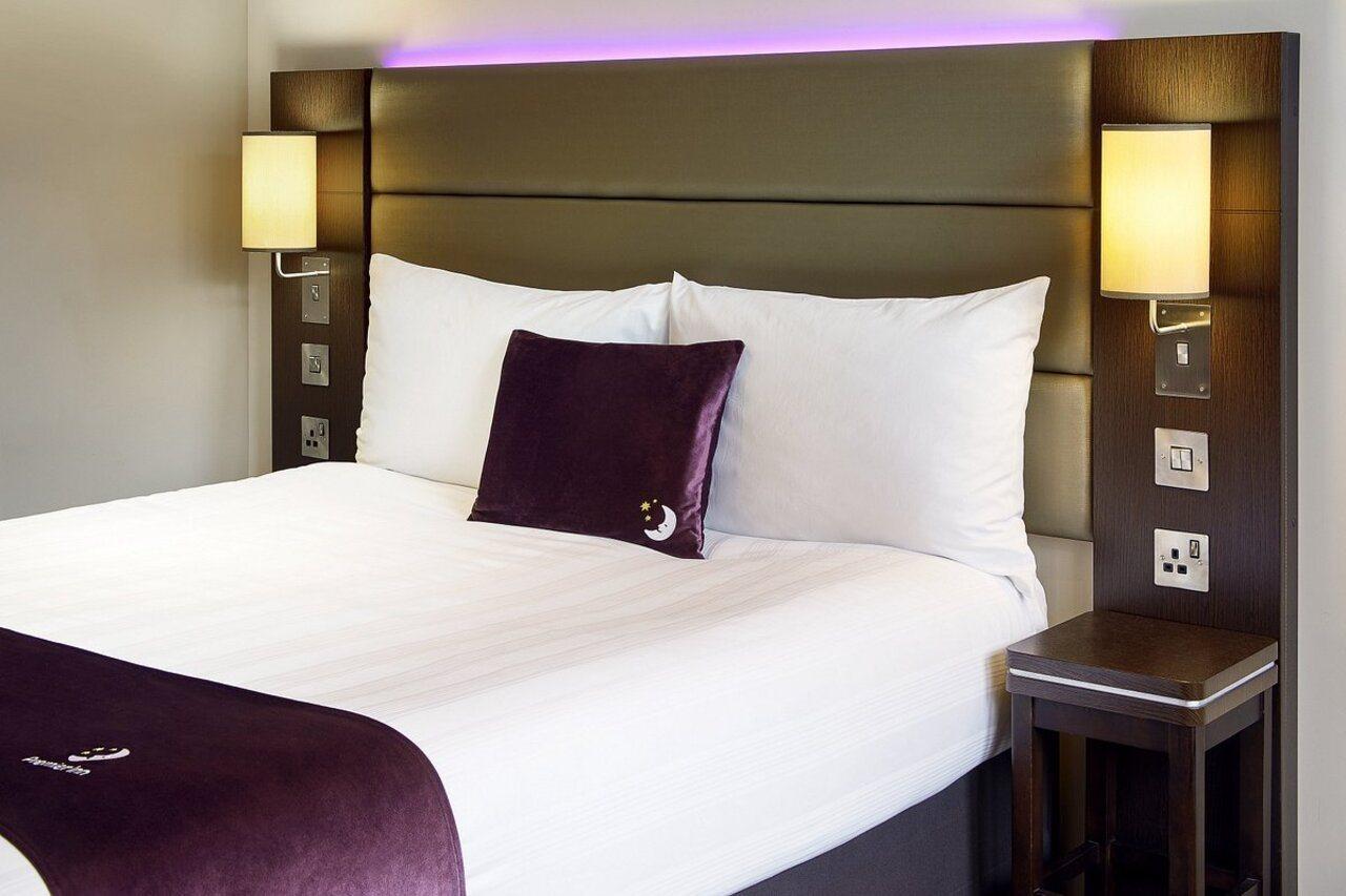 Premier Inn Chelmsford City Centre Экстерьер фото