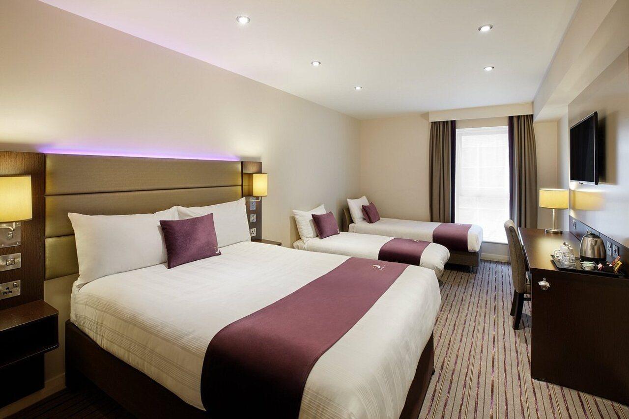 Premier Inn Chelmsford City Centre Экстерьер фото