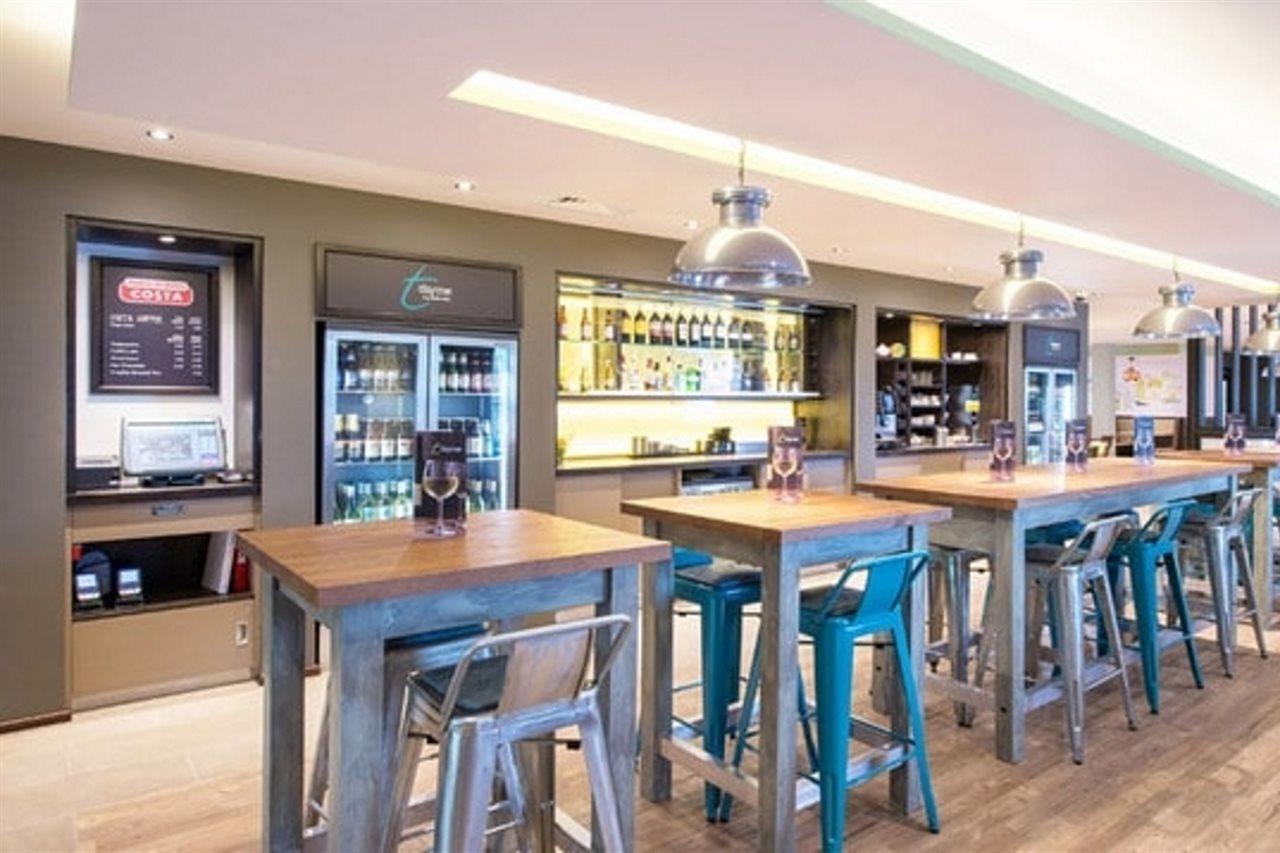 Premier Inn Chelmsford City Centre Экстерьер фото